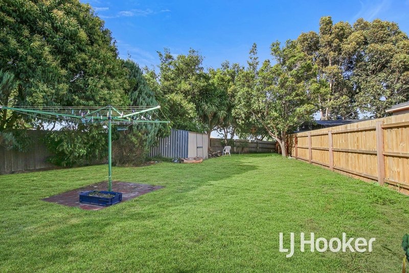 Photo - 16 The Ridge, Hampton Park VIC 3976 - Image 8