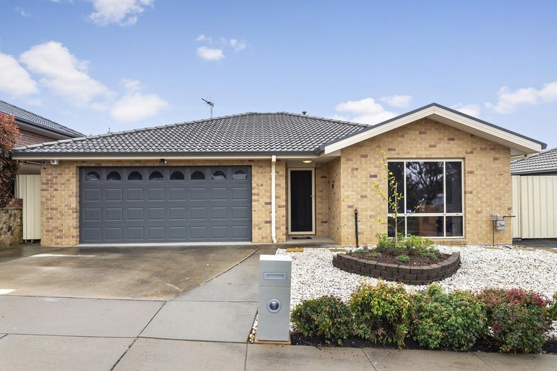 Photo - 16 Thea Astley Crescent, Franklin ACT 2913 - Image