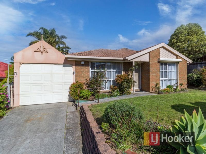 16 Thelma Rise, Hampton Park VIC 3976