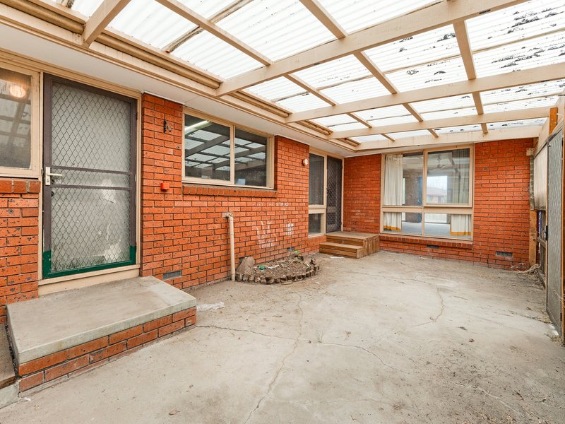 Photo - 16 Thomas Crescent, Cranbourne VIC 3977 - Image 22