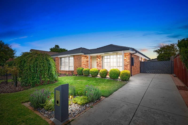 16 Thoroughbred Avenue, Werribee VIC 3030