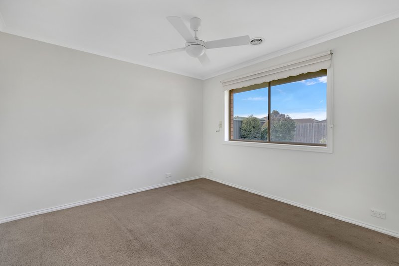 Photo - 16 Thoroughbred Avenue, Werribee VIC 3030 - Image 9