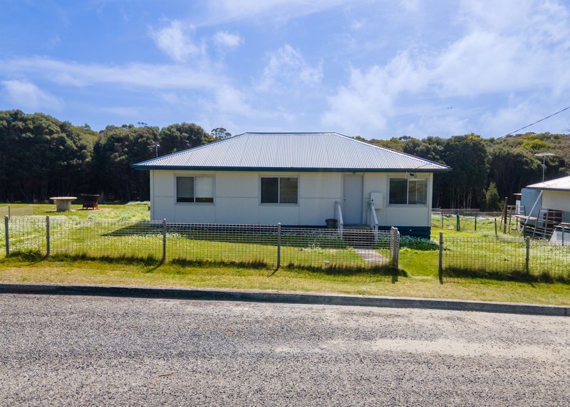 Photo - 16 Ti-Tree Drive, Grassy TAS 7256 - Image 4