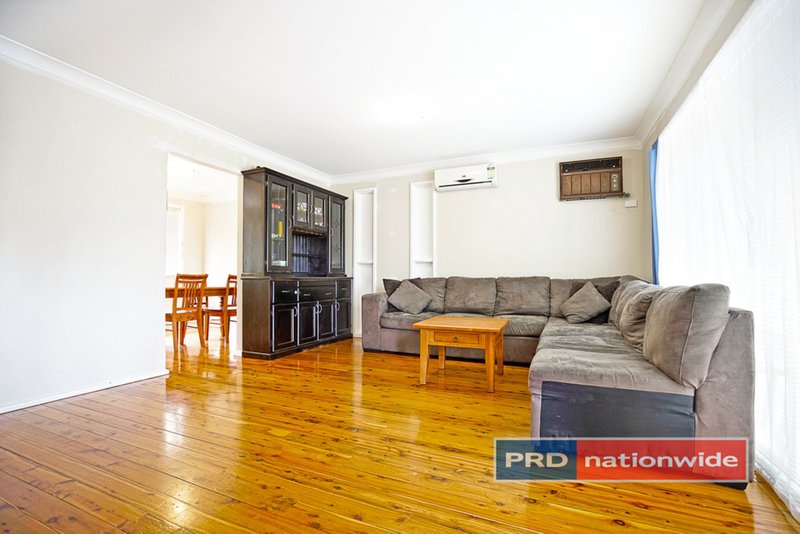 Photo - 16 Timgalen Avenue, South Penrith NSW 2750 - Image 7