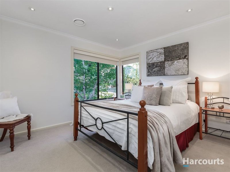 Photo - 16 Tirhatuan Drive, Rowville VIC 3178 - Image 13