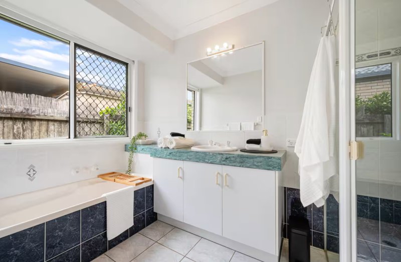 Photo - 16 Topsail Circuit, Banksia Beach QLD 4507 - Image 15