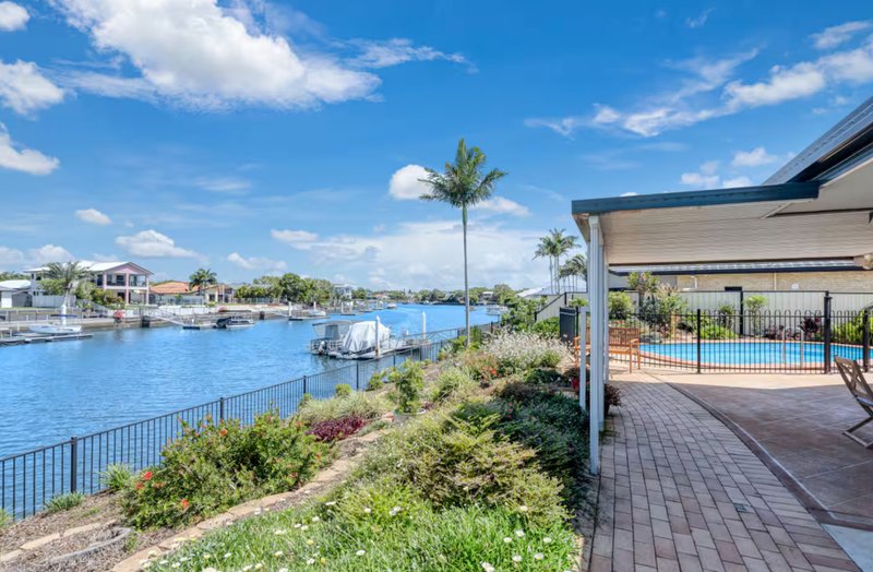 Photo - 16 Topsail Circuit, Banksia Beach QLD 4507 - Image 17