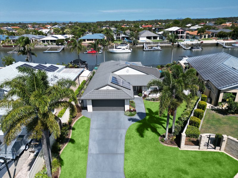 16 Topsail Circuit, Banksia Beach QLD 4507