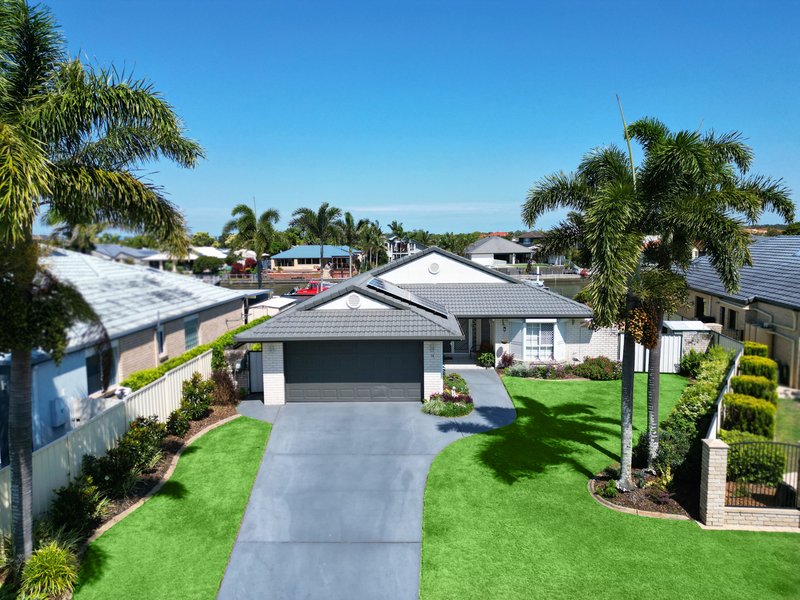 Photo - 16 Topsail Circuit, Banksia Beach QLD 4507 - Image 3