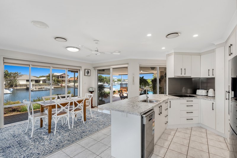 Photo - 16 Topsail Circuit, Banksia Beach QLD 4507 - Image 6