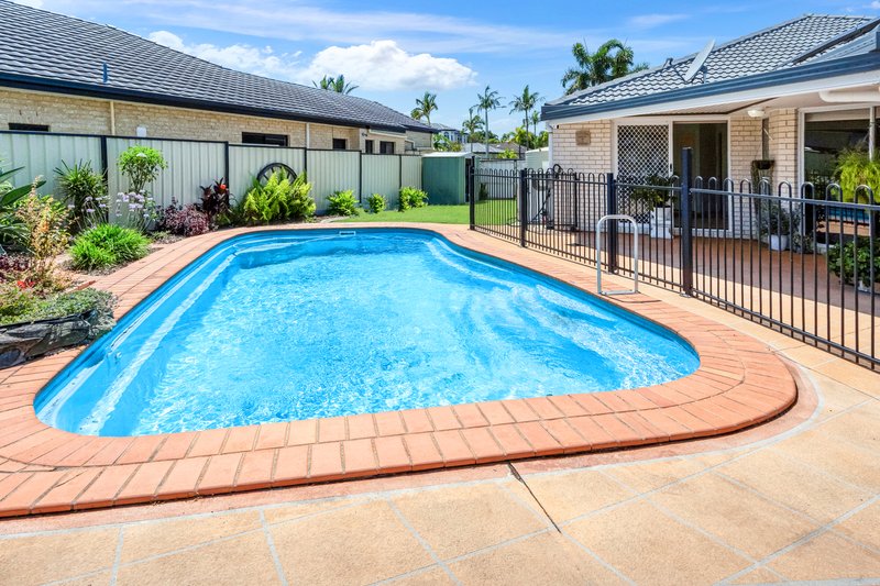 Photo - 16 Topsail Circuit, Banksia Beach QLD 4507 - Image 19