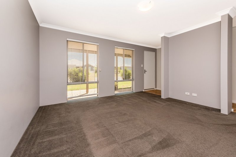 Photo - 16 Topsail Street, Drummond Cove WA 6532 - Image 5