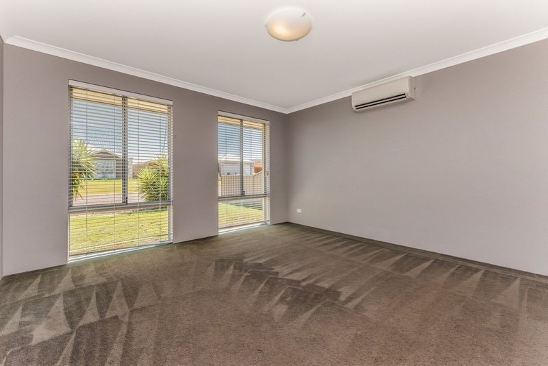 Photo - 16 Topsail Street, Drummond Cove WA 6532 - Image 6