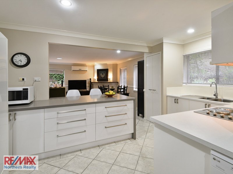 Photo - 16 Towri Street, Ferny Hills QLD 4055 - Image 9