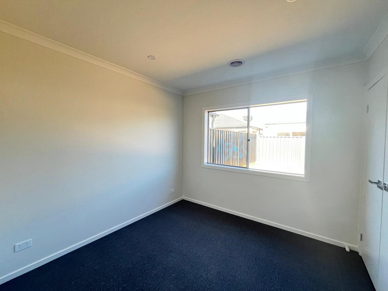 Photo - 16 Traverse Avenue, Tarneit VIC 3029 - Image 10