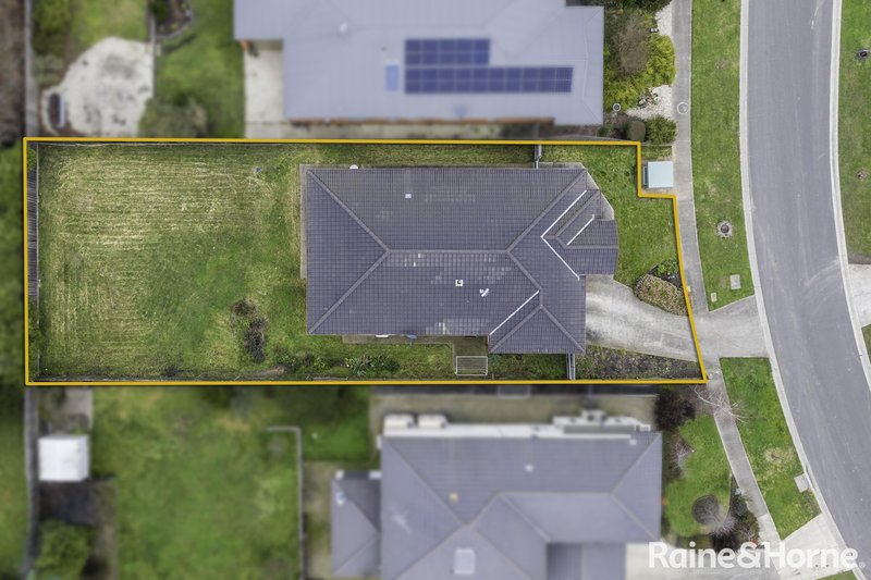 Photo - 16 Tree Change Way, Woodend VIC 3442 - Image 18