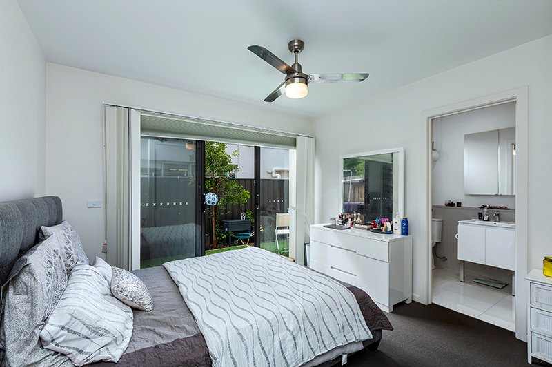 Photo - 16 Tribeca Drive, Point Cook VIC 3030 - Image 10