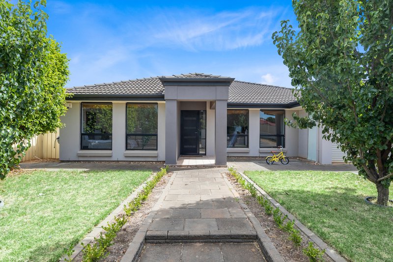 Photo - 16 Trinity Way, Angle Vale SA 5117 - Image 2