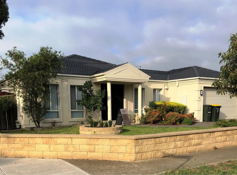 16 Truganina Avenue, Seabrook VIC 3028