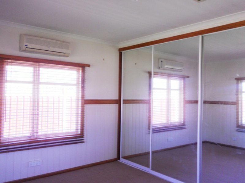 Photo - 16 Twenty First Avenue, Mount Isa QLD 4825 - Image 6