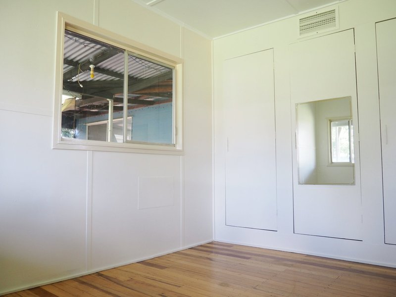 Photo - 16 Twenty Third Avenue, Mount Isa QLD 4825 - Image 4