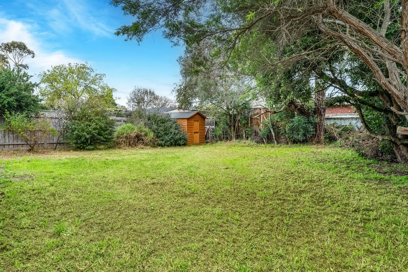 Photo - 16 Tyrone Street, Langwarrin VIC 3910 - Image 10