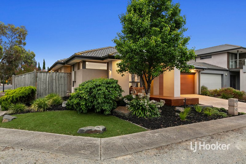 Photo - 16 Urchin Way, Point Cook VIC 3030 - Image 2