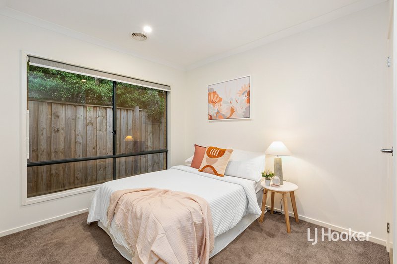 Photo - 16 Urchin Way, Point Cook VIC 3030 - Image 15