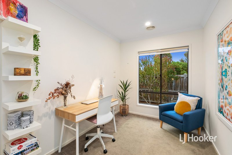 Photo - 16 Urchin Way, Point Cook VIC 3030 - Image 19