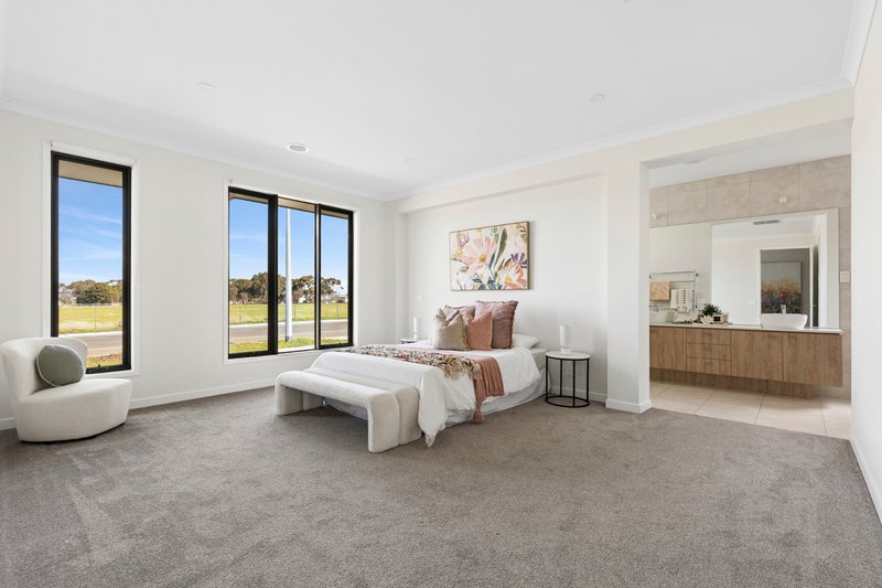 Photo - 16 Verdant Street, Lara VIC 3212 - Image 2