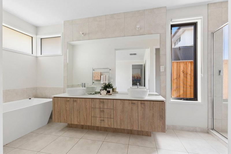 Photo - 16 Verdant Street, Lara VIC 3212 - Image 3