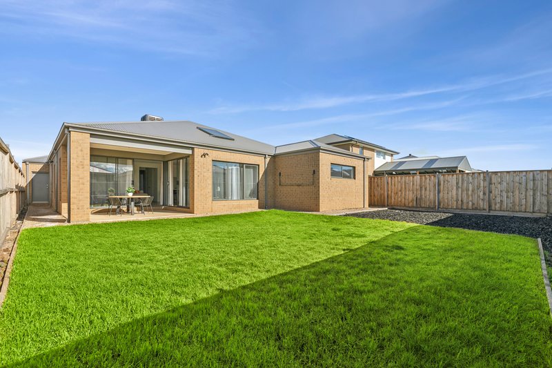 Photo - 16 Verdant Street, Lara VIC 3212 - Image 11