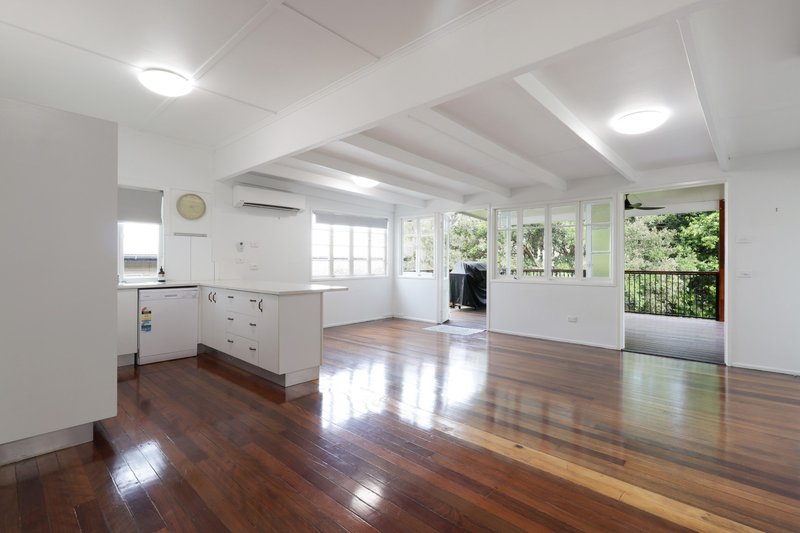 Photo - 16 Verney Street, Kings Beach QLD 4551 - Image 4