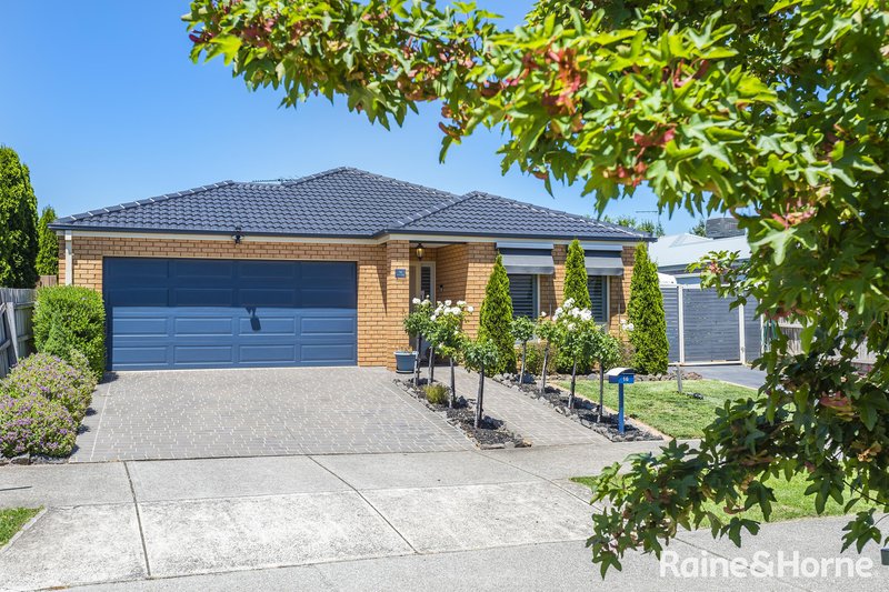 16 Vernon Close, New Gisborne VIC 3438