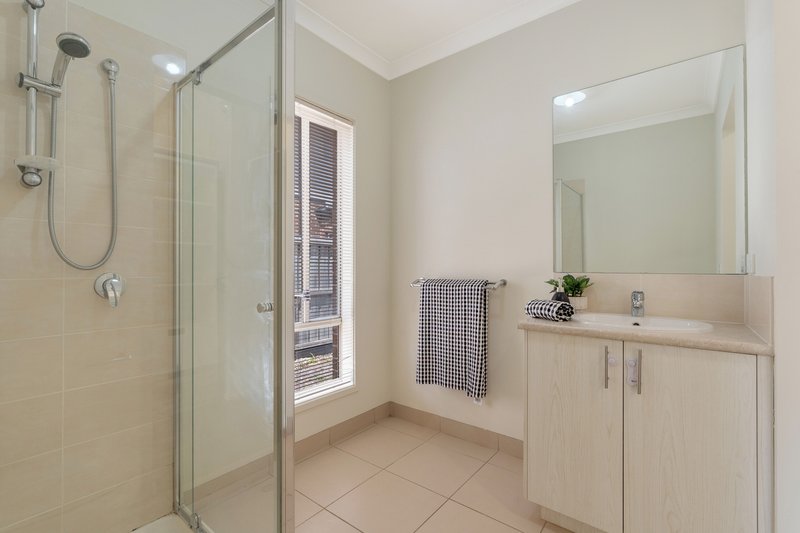 Photo - 16 Verona Street, Greenvale VIC 3059 - Image 9