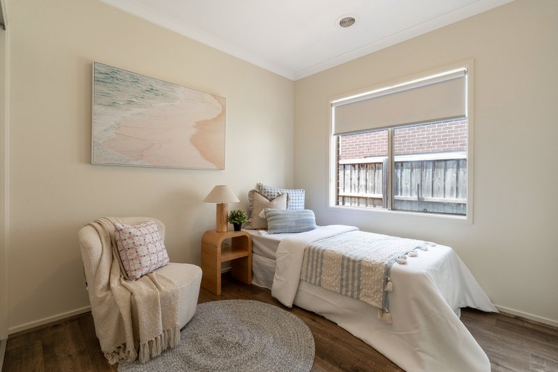 Photo - 16 Verona Street, Greenvale VIC 3059 - Image 10