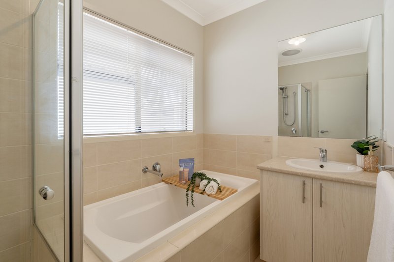 Photo - 16 Verona Street, Greenvale VIC 3059 - Image 14