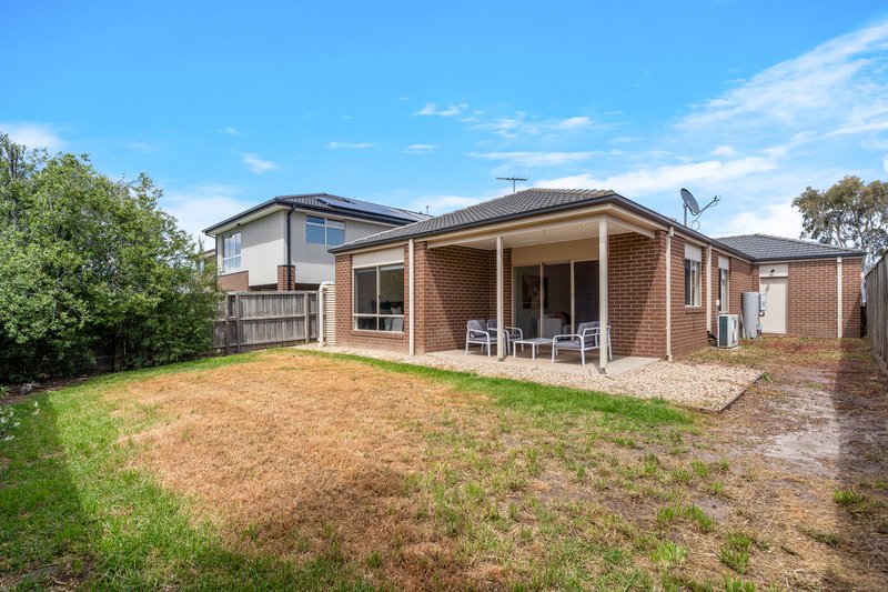 Photo - 16 Verona Street, Greenvale VIC 3059 - Image 15