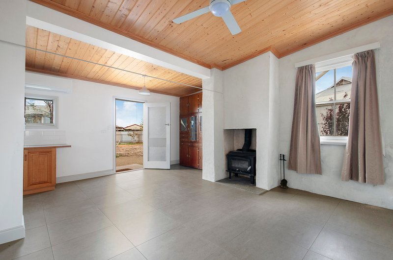 Photo - 16 Victoria Street, Wallaroo SA 5556 - Image 4