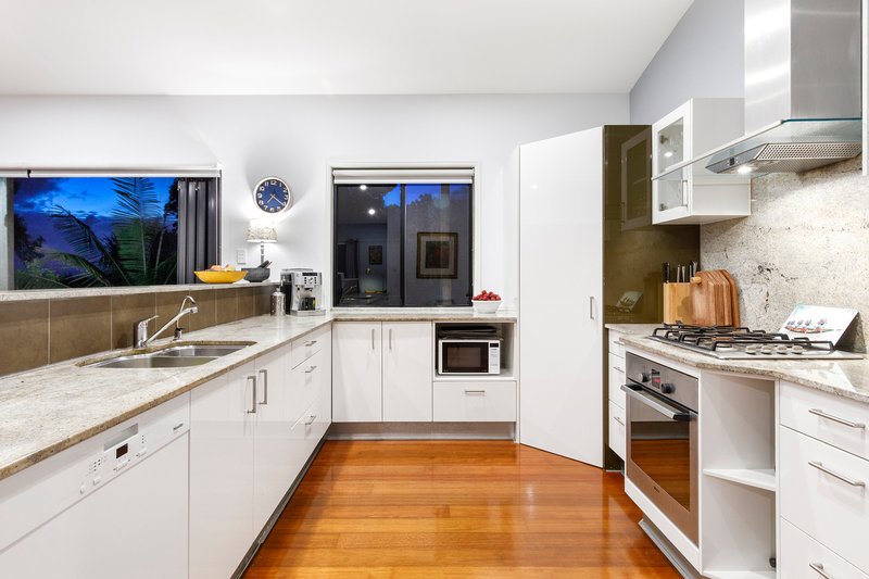 Photo - 16 Viewland Drive, Noosa Heads QLD 4567 - Image 8