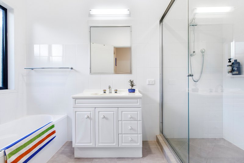 Photo - 16 Viewland Drive, Noosa Heads QLD 4567 - Image 13