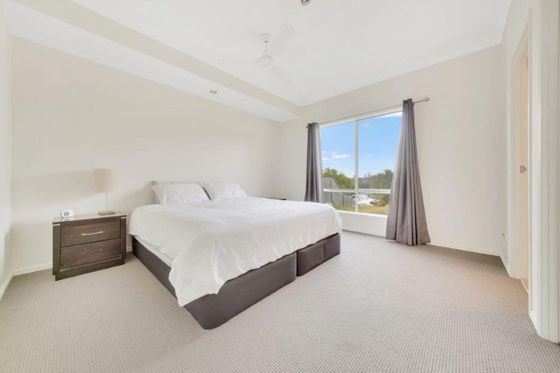 Photo - 16 Viewpoint Way, New Auckland QLD 4680 - Image 8