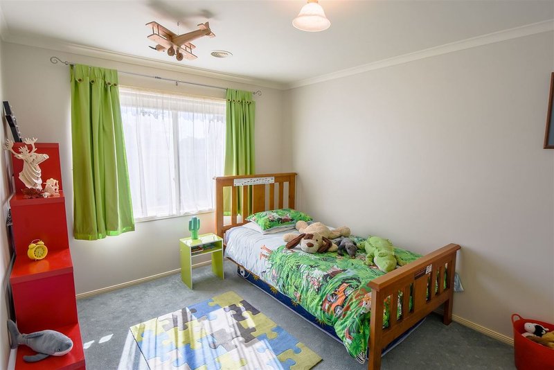 Photo - 16 Vine Avenue, Horsham VIC 3400 - Image 10