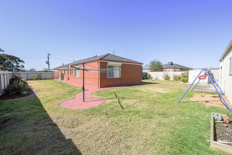 Photo - 16 Vine Avenue, Horsham VIC 3400 - Image 18