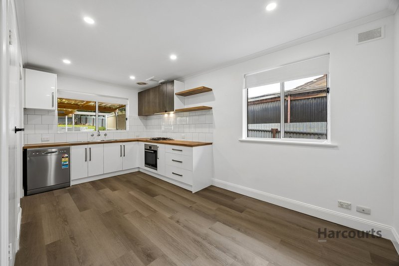 Photo - 16 Vintners Walk, Hackham West SA 5163 - Image 4