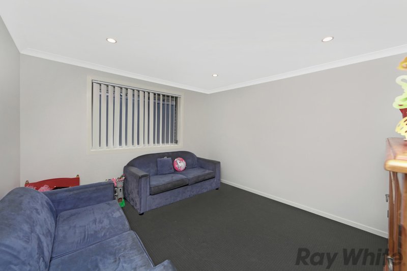 Photo - 16 Voyager Street, Wadalba NSW 2259 - Image 4