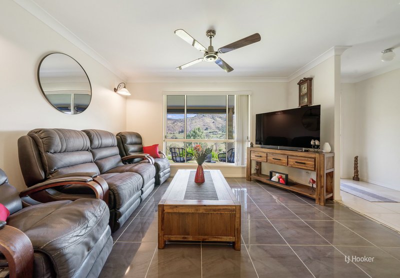 Photo - 16 Walker Court, Hazeldean QLD 4515 - Image 6