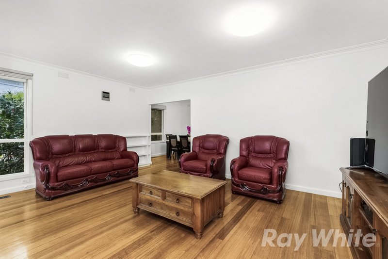 Photo - 16 Walker Road, Mount Waverley VIC 3149 - Image 4