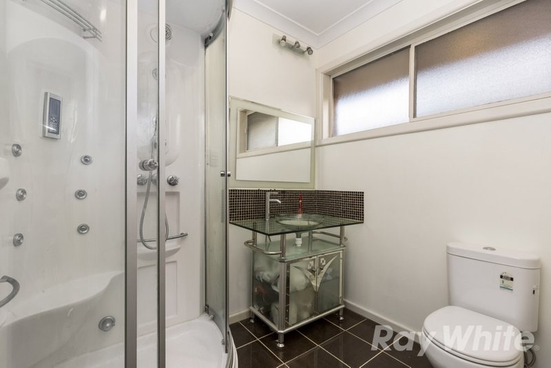 Photo - 16 Walker Road, Mount Waverley VIC 3149 - Image 8