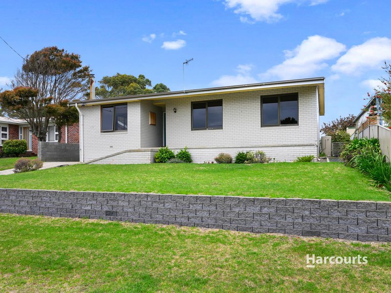 Photo - 16 Walker Street, Wynyard TAS 7325 - Image 2